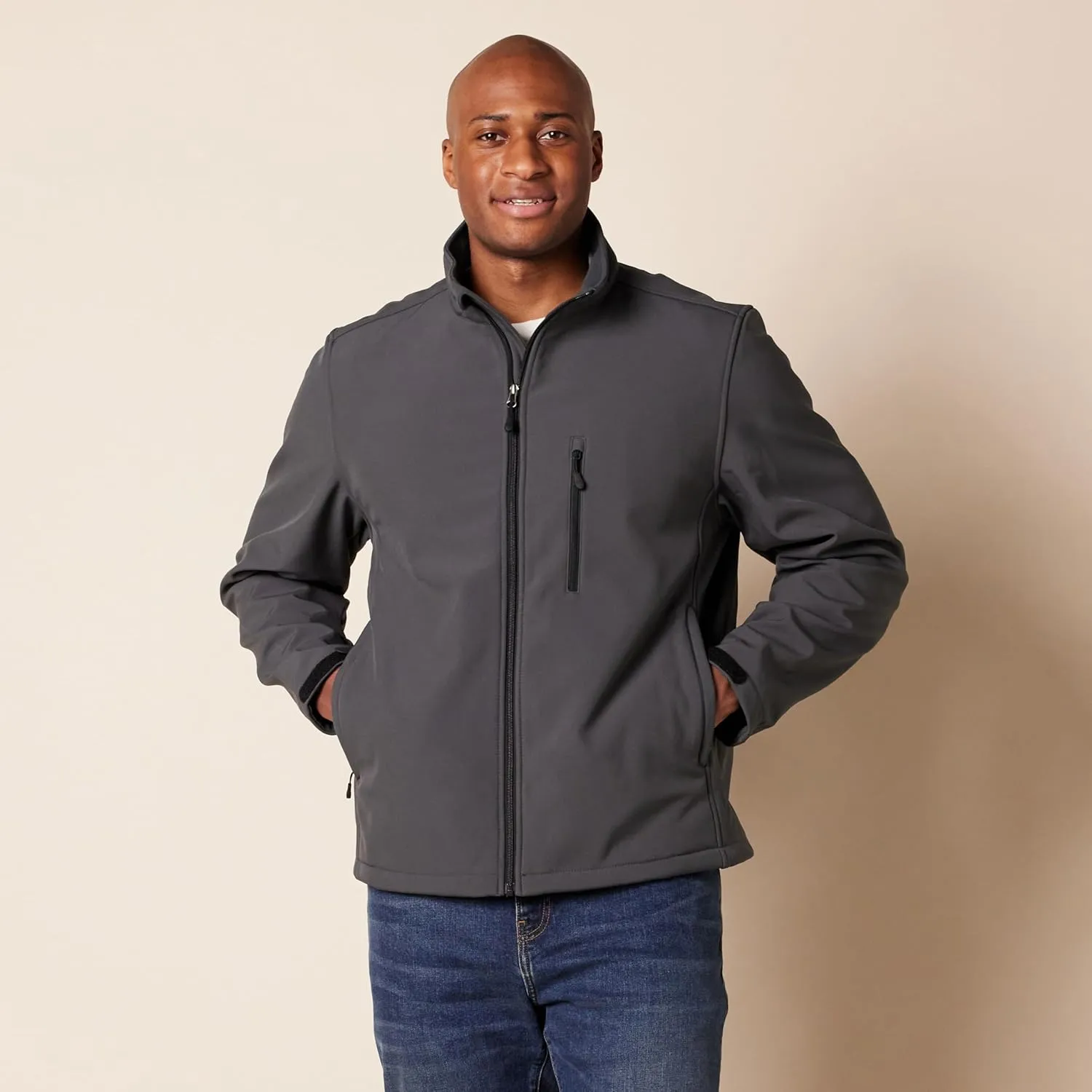 Amazon Essentials Men's Water-Resistant Softshell Jacket