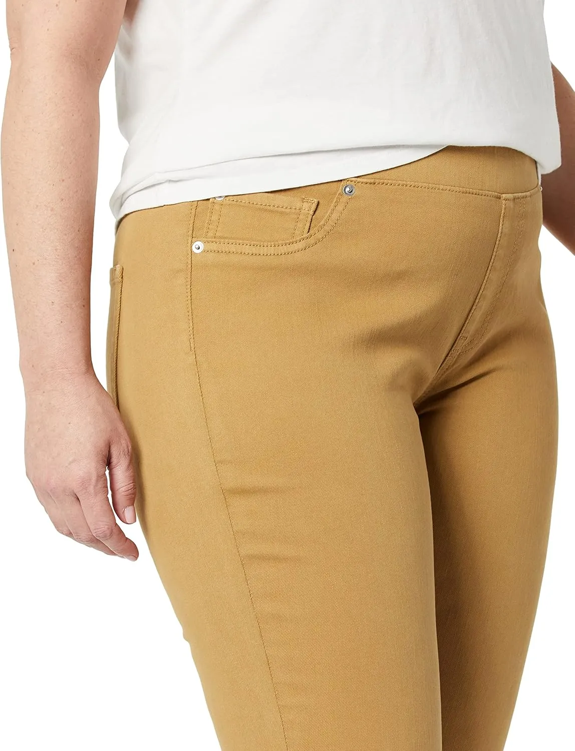 Amazon Essentials Women's Mid-Rise Stretch Pull-On Jegging (Available in Plus Size)