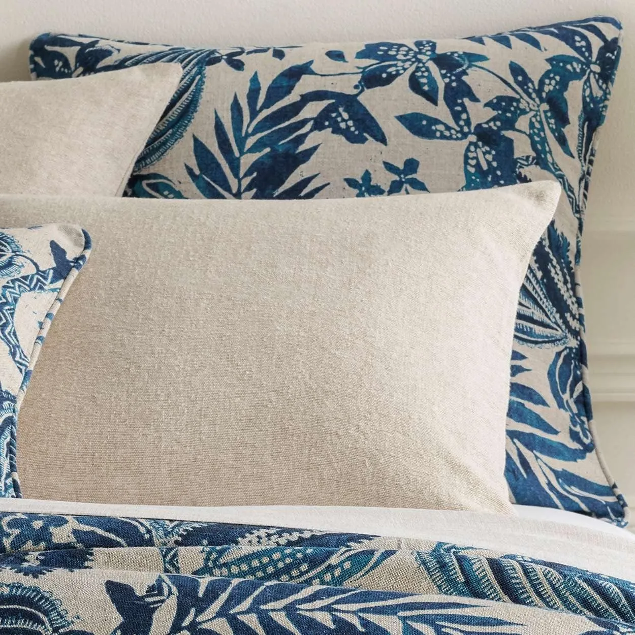 Antigua Linen Duvet Sham, Euro Size, Blue Floral Pattern