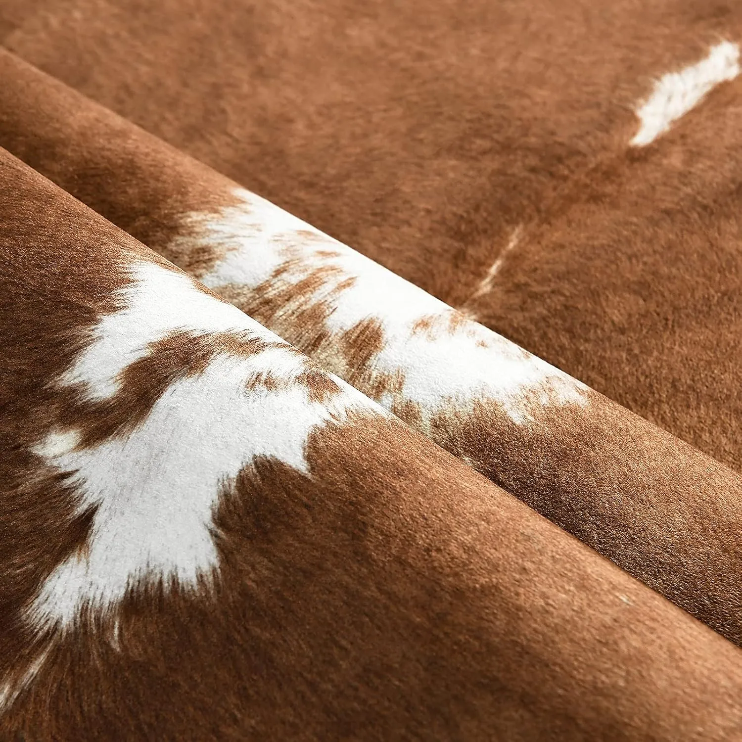 BENRON Faux Cowhide Rug Accent Western Rug Ultra-Thin Cow Print Rug 3x4 Cow Hide Rug Cute Animal Rugs for Bedroom Living Room Man Cave Carpets, Khaki Brown