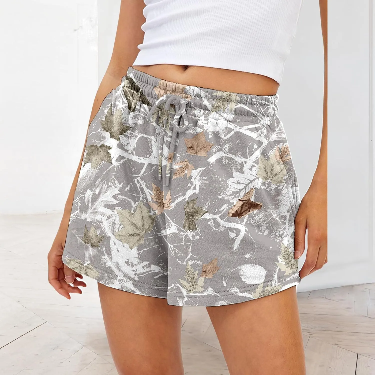 Camo Shorts Women Casual Elastic Waist Lounge Shorts Maple Leaf Print Drawstring Camouflage SweatShorts with Pocket