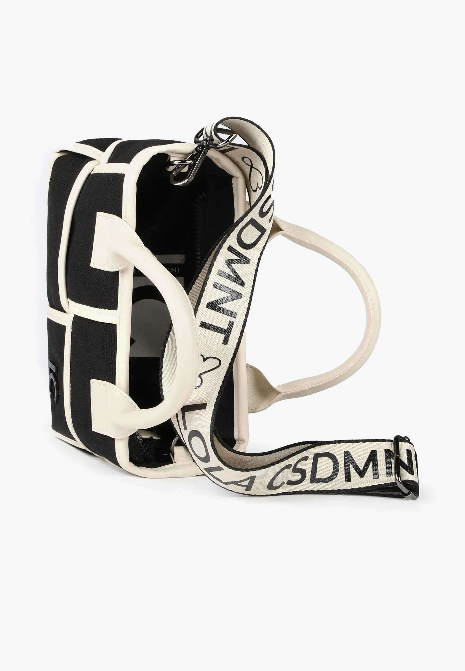Crossbody bag with contrasting details