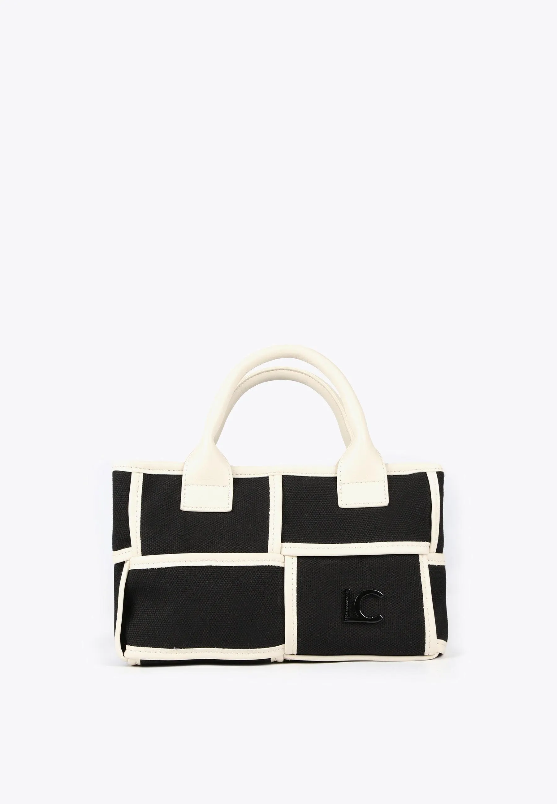 Crossbody bag with contrasting details