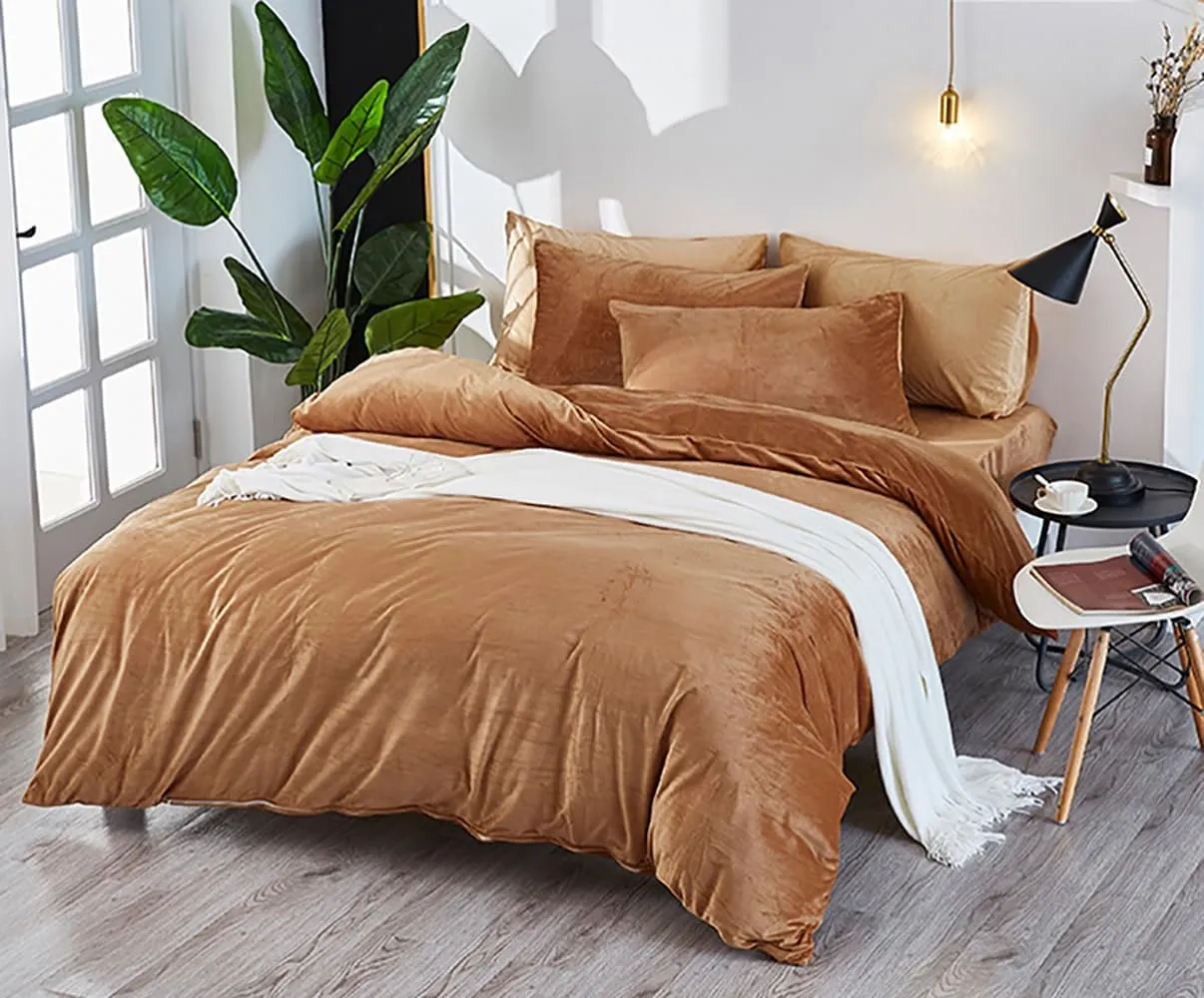 Houseri Comforter Set Queen, Pumpkin Color Velvet Bedding with Sherpa, 3 Pcs, Warm Fuzzy, Dusty Orange Flannel, Ideal for Winter and Cold Areas