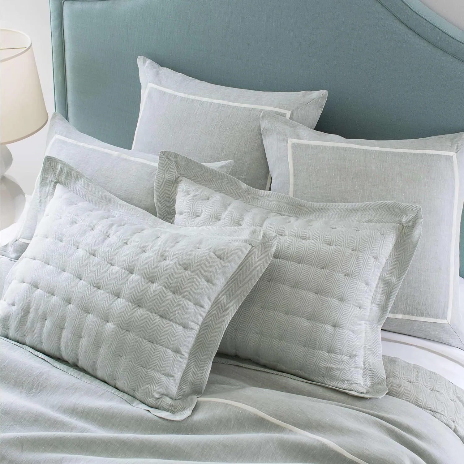 Keaton Linen Sky Duvet Sham, King Size, Sky Blue/Blue Solid Pattern