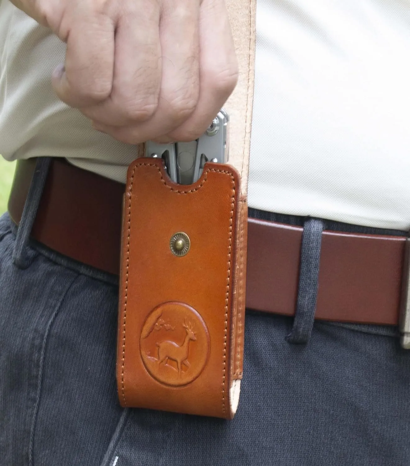 Leather Multitool Sheath，Multi Tool Holster for Leatherman, Gerber, SOG and Similar Folding Tools 4" to 4.5"