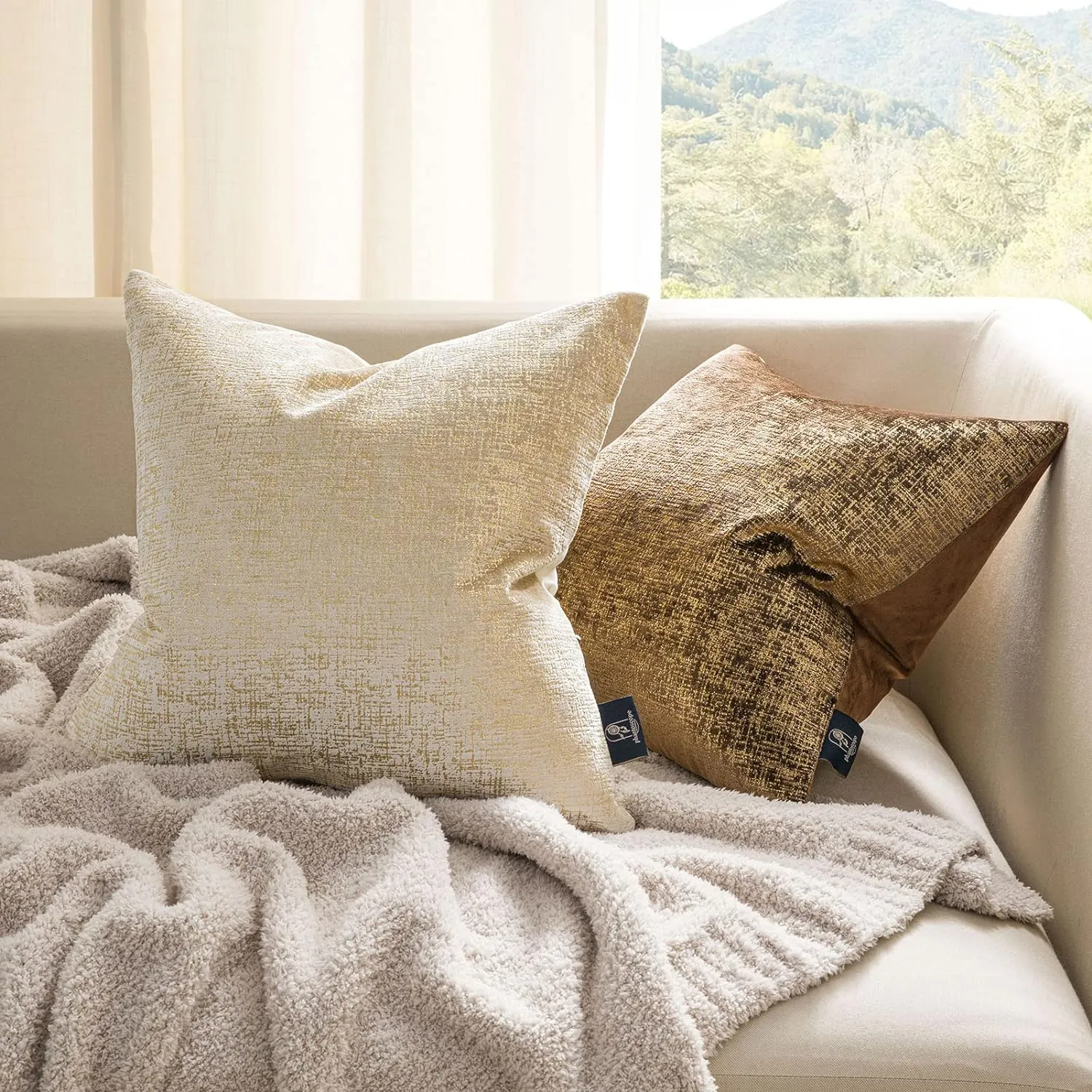 Phantoscope Pack of 2 Sparkling Velvet Geometric-pattern Throw Decorative Pillow Cover Soft Gold Glitter Square Cushion Cover Pillowcase for Couch Bed and Chair, Dark Brown, 18 x 18 inches, 45 x 45 cm