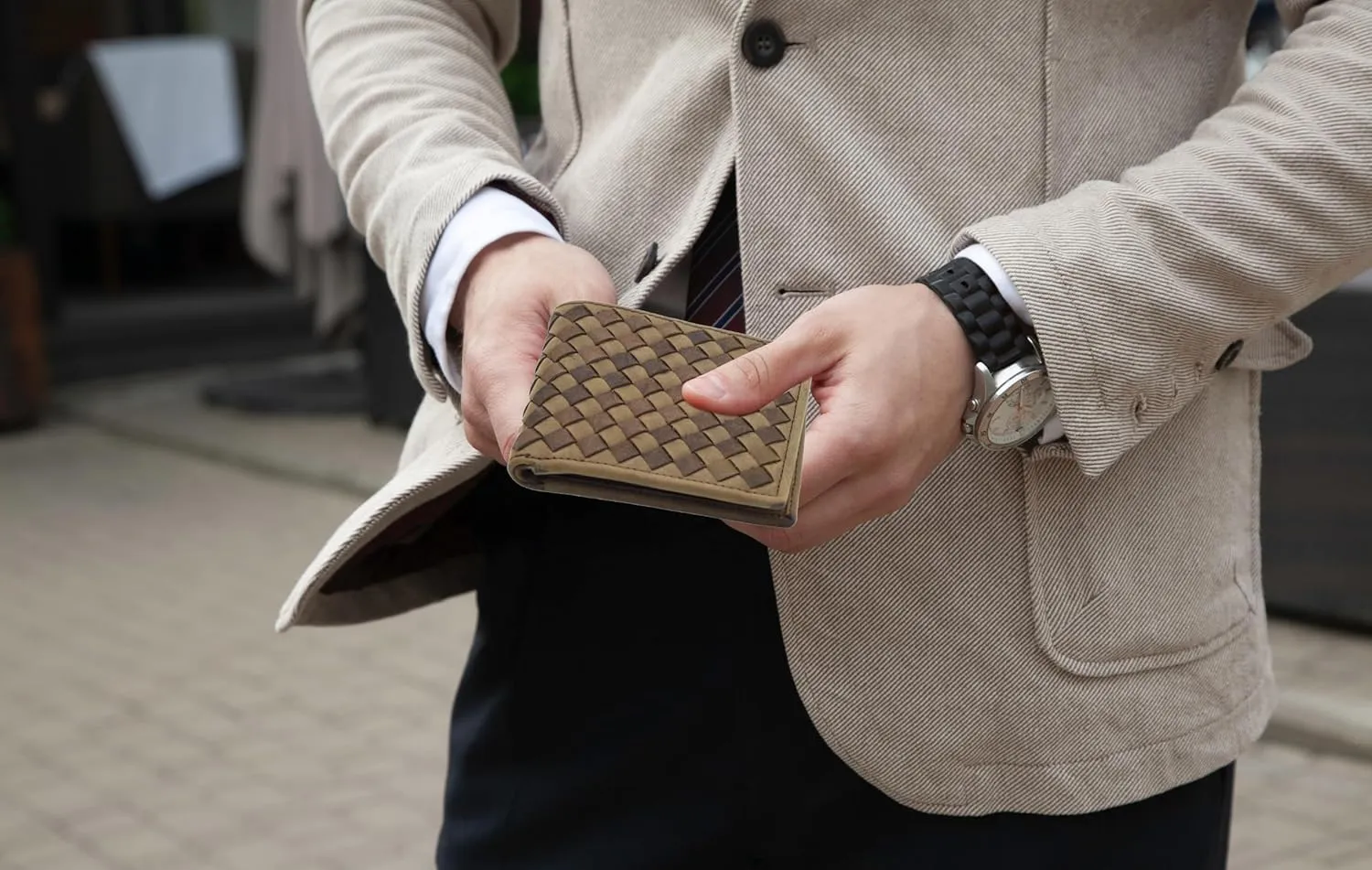 Premium Nappa Leather Wallet - Wallet for Men with Intrecciato Criss-Cross Design, 8 Card Slots, RFID Blocking - Expert Craftsmanship, Gift-Worthy Packaging (Crazy Horse)