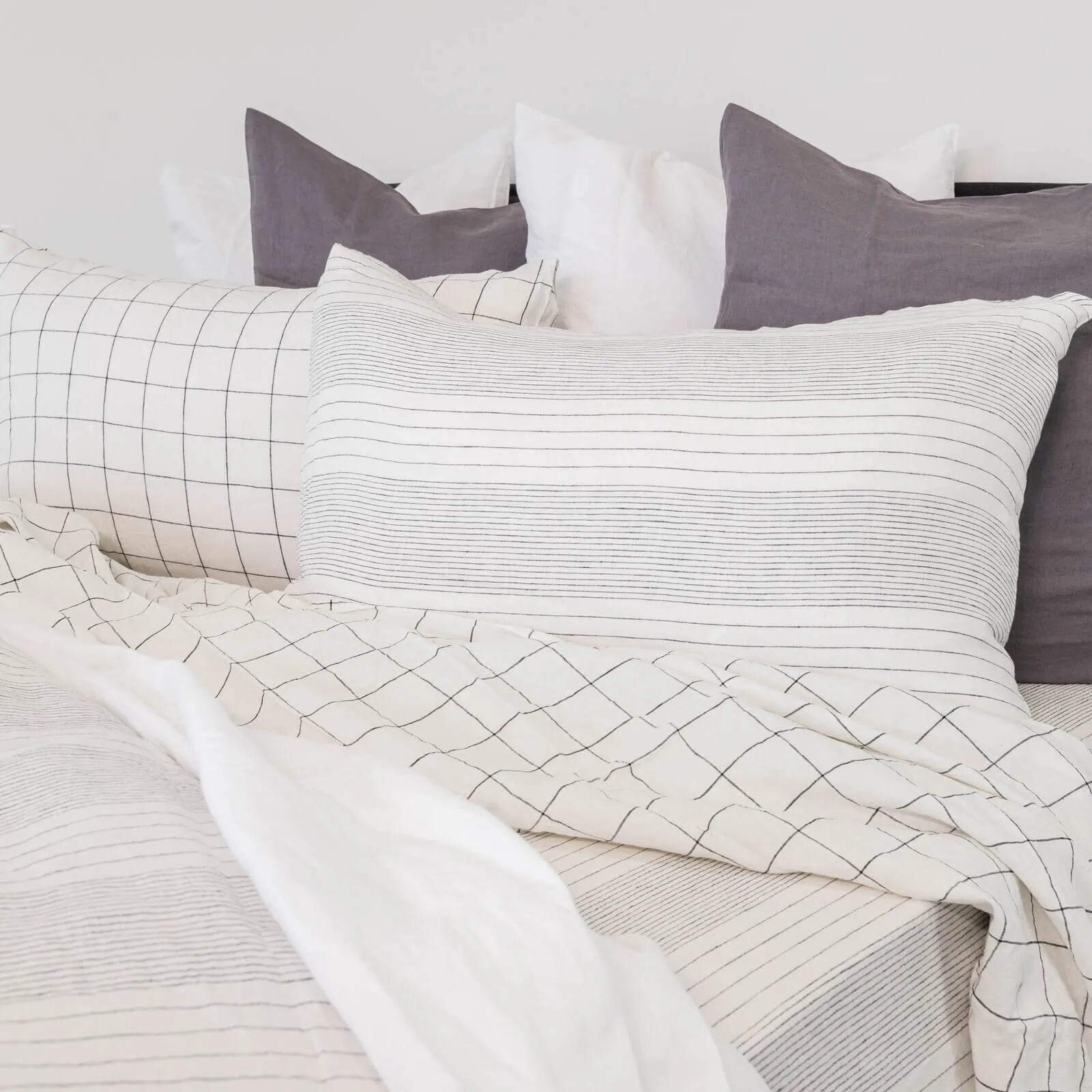 Pure Linen Luxury Bed Sheet - Black Squares(Available in 2 Sizes)