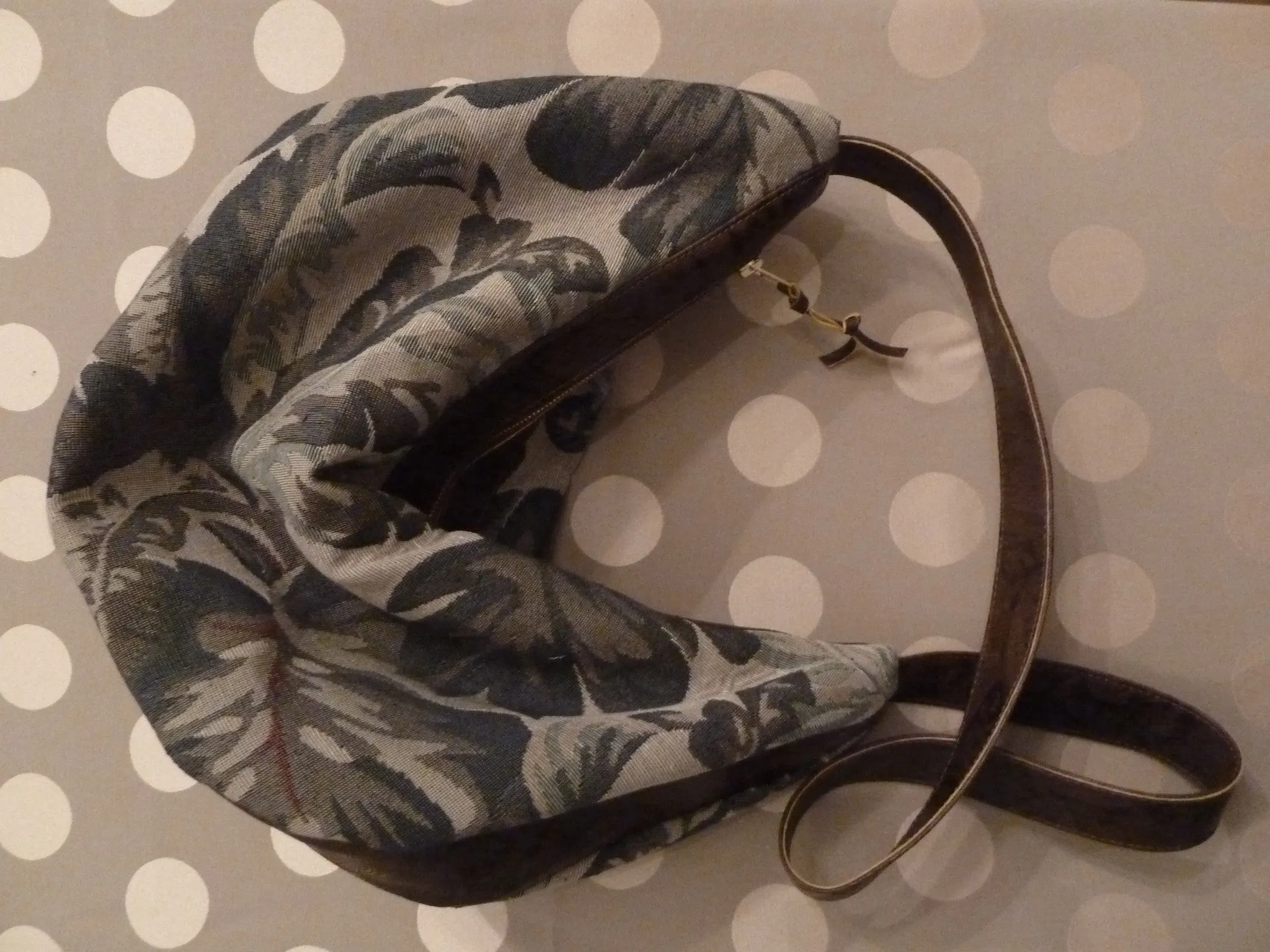 "No-Animal" Leather and Tapestry Purses Bags Wallets Belts and Phone Pouches