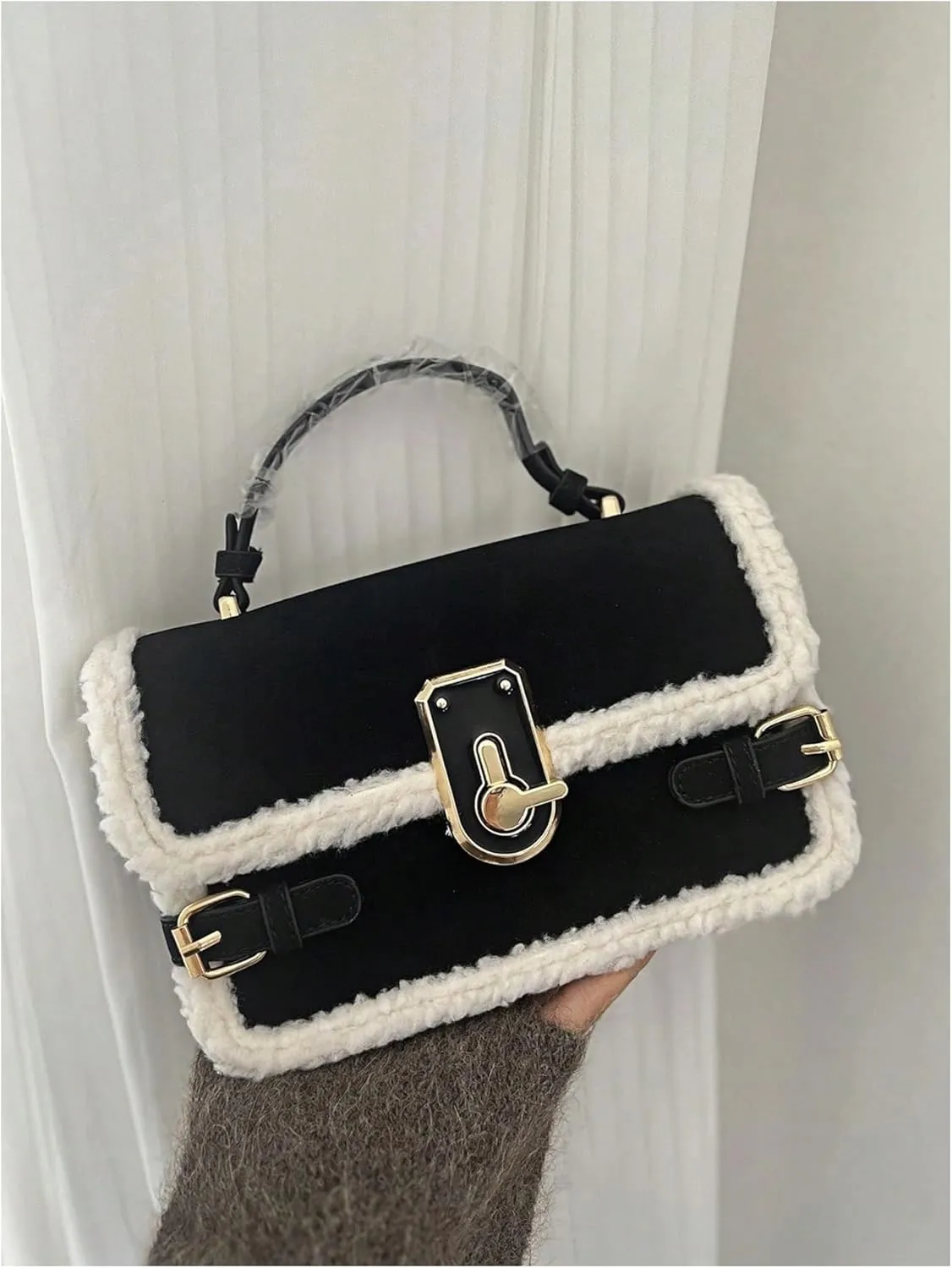 QWINEE Women's Faux Wool Top Handle Crossbody Bag Fuzzy Tote Bag Flap Handbag Faux Fur Bag Furry Purse