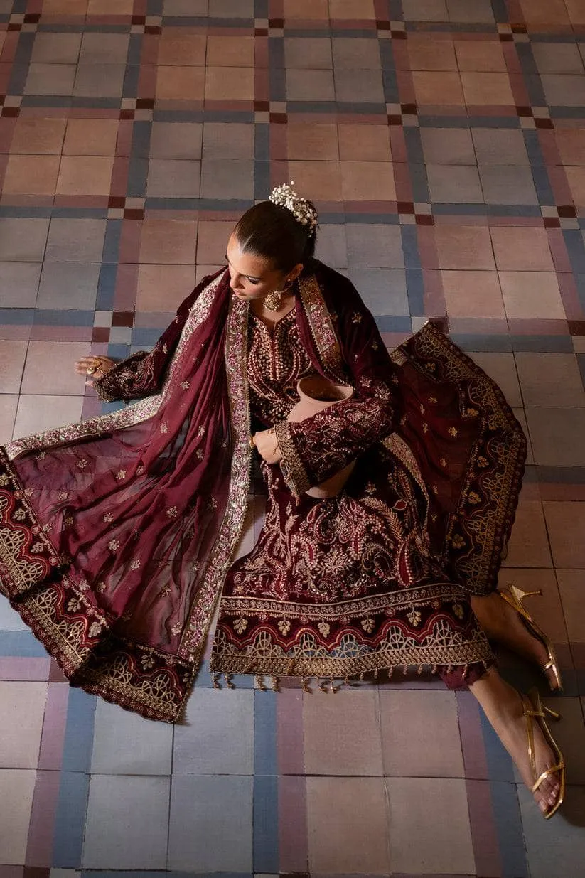 Restocked/Emaan Adeel Velvet 24/Tara