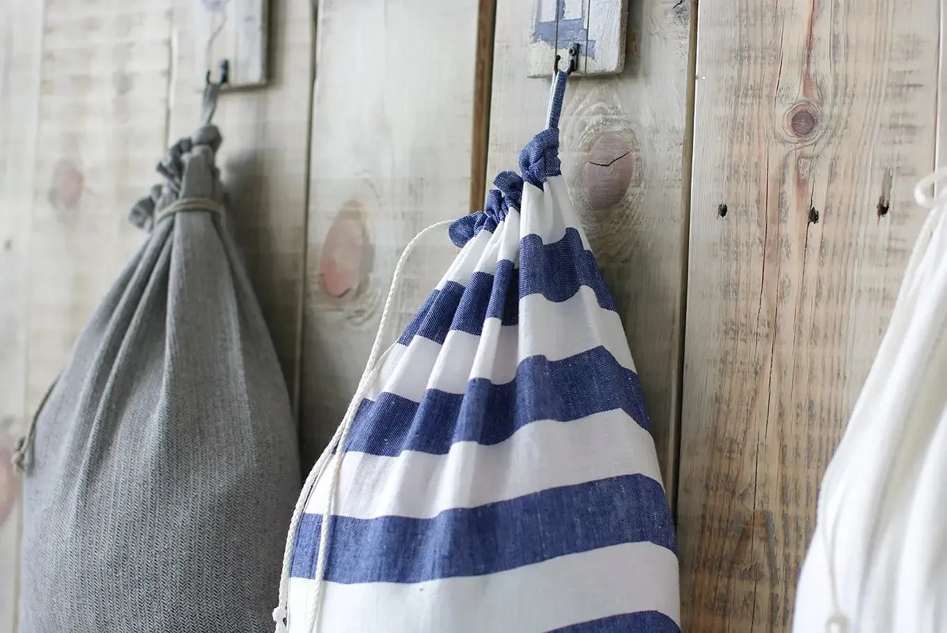 Set of 2 Drawstring Linen Laundry Bags