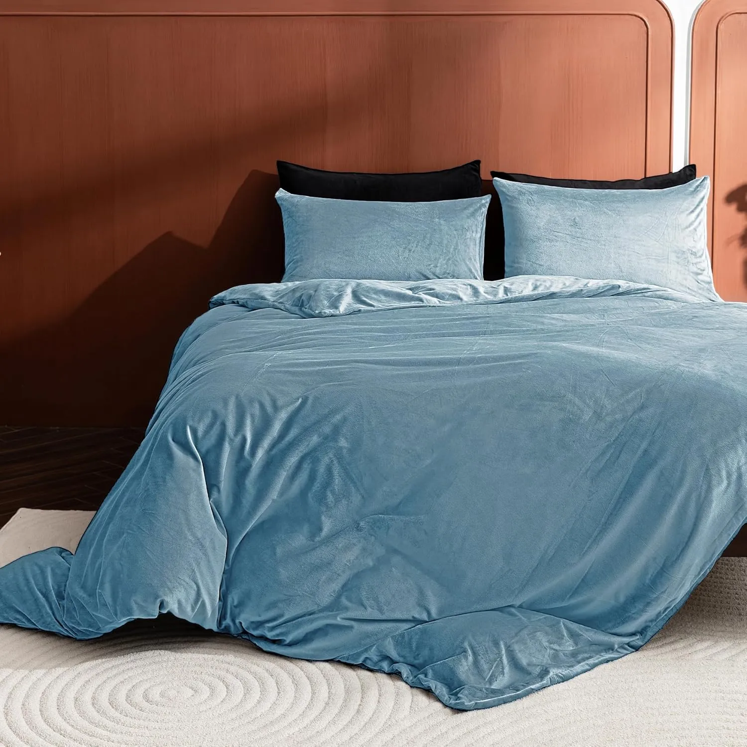 TELUS 2 Pack Zippered Velvet Standard Pillowcases, Super Soft and Cozy Luxury Fuzzy Flannel Pillow Cases with Zipper, 20x26 Inches, Light Blue