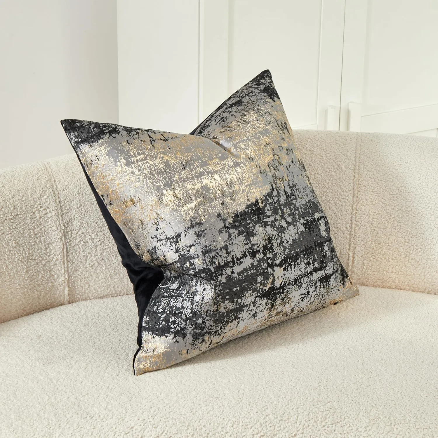 THE-TINOART Grey Throw Pillow Covers 18x18inch Subtle Sprinkling of Gold Gray Black Throw Pillow Cover Accent Decorative Cushion Covers for Couch Sofa Living Room Bedroom Car 1Piece.