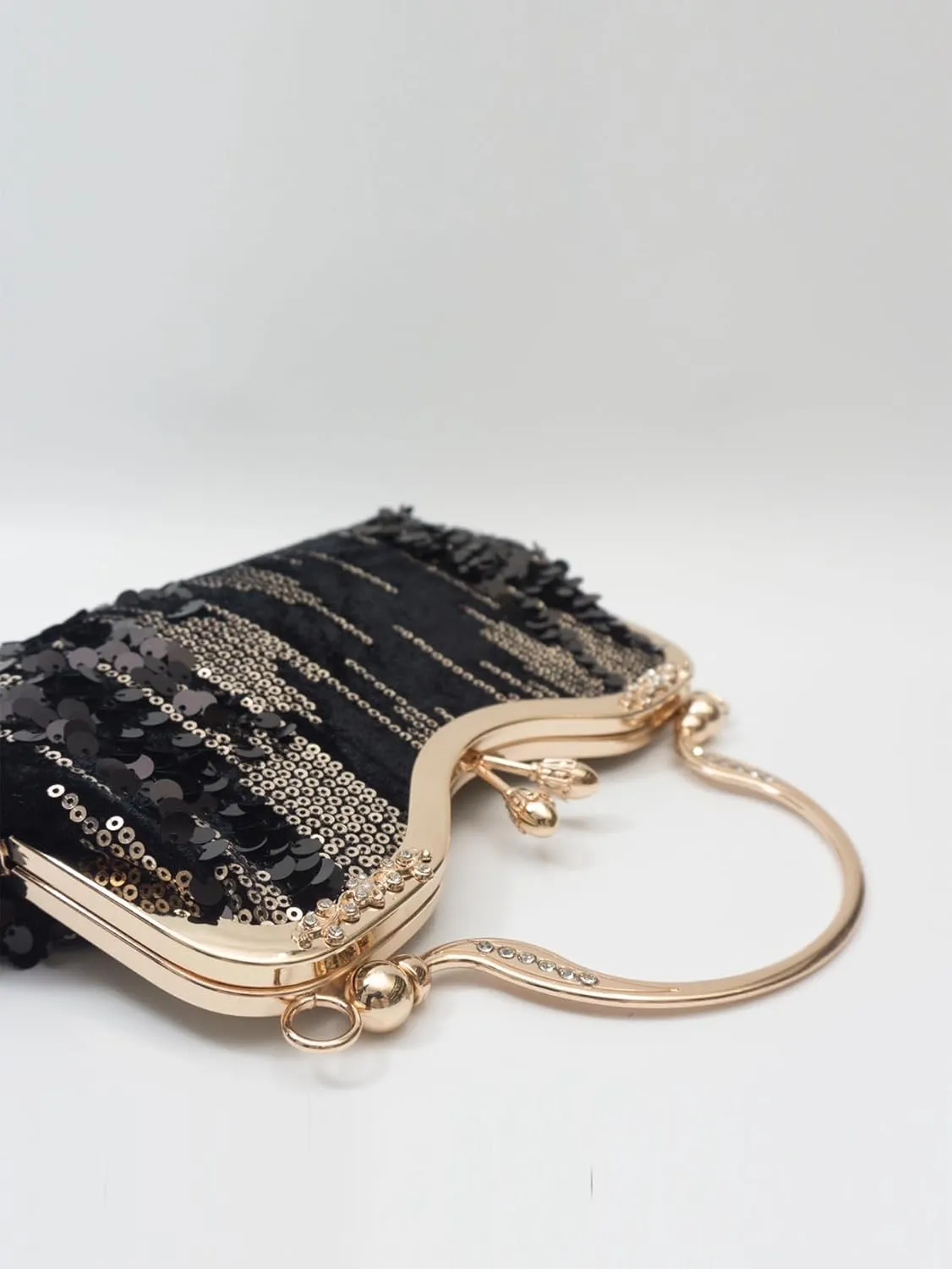 Vintage sequined velvet evening bag flower hardware handbag suitable for banquet wedding party formal occasions