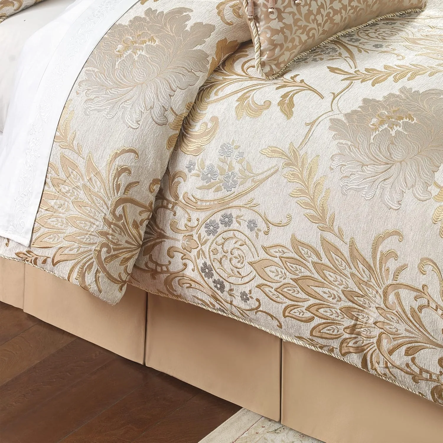 Waterford Anera Queen 6PC Comforter Set Gold