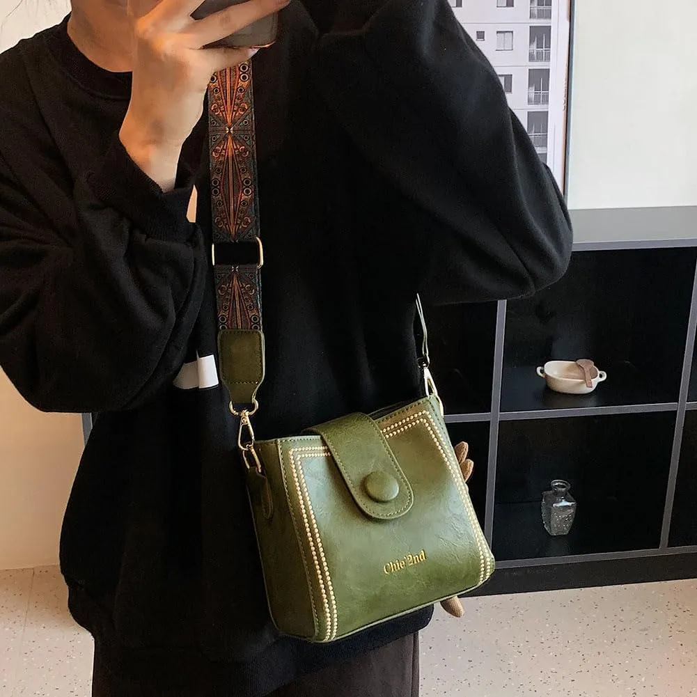 Women Retro Bucket Bag with Pendant Fashion PU Leather Crossbody Bag with Adjustable Wider Shoulder Strap Shoulder Purses