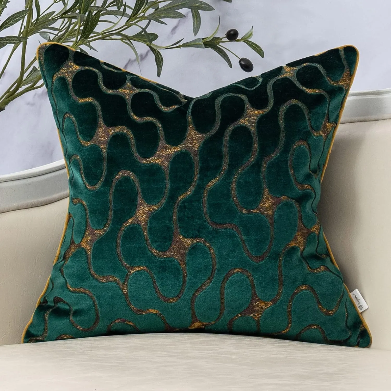 Yangest Green Square Throw Pillow Cover Wavy Velvet Cushion Cover Modern Zippered Pillowcase for Sofa Couch Bedroom Living Room Chair, 18 x 18 Inch
